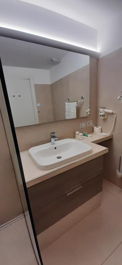 Delta Hotel Apartments San Donato Milanese Exterior foto
